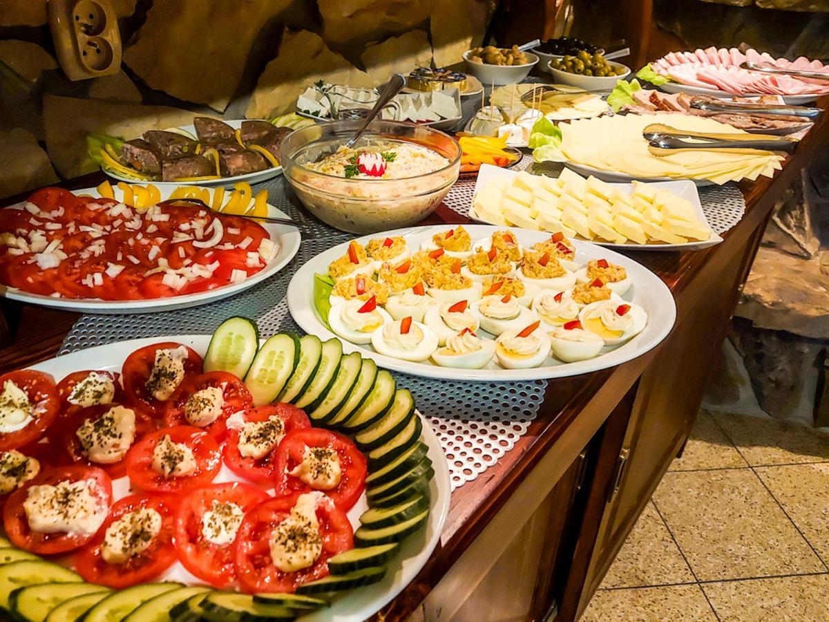 Monia Nocľah s raňajkami Zakopane